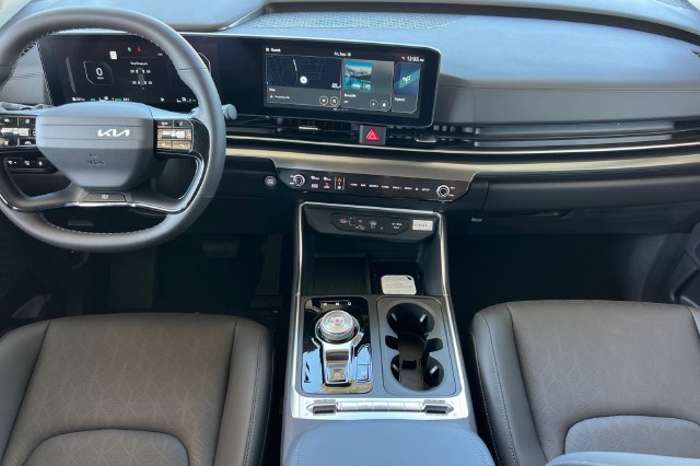 New 2027 Kia Carnival SX FWD image 16