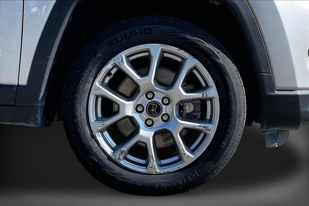 Used 2025 Jeep Compass Limited AWD/4WD image 33
