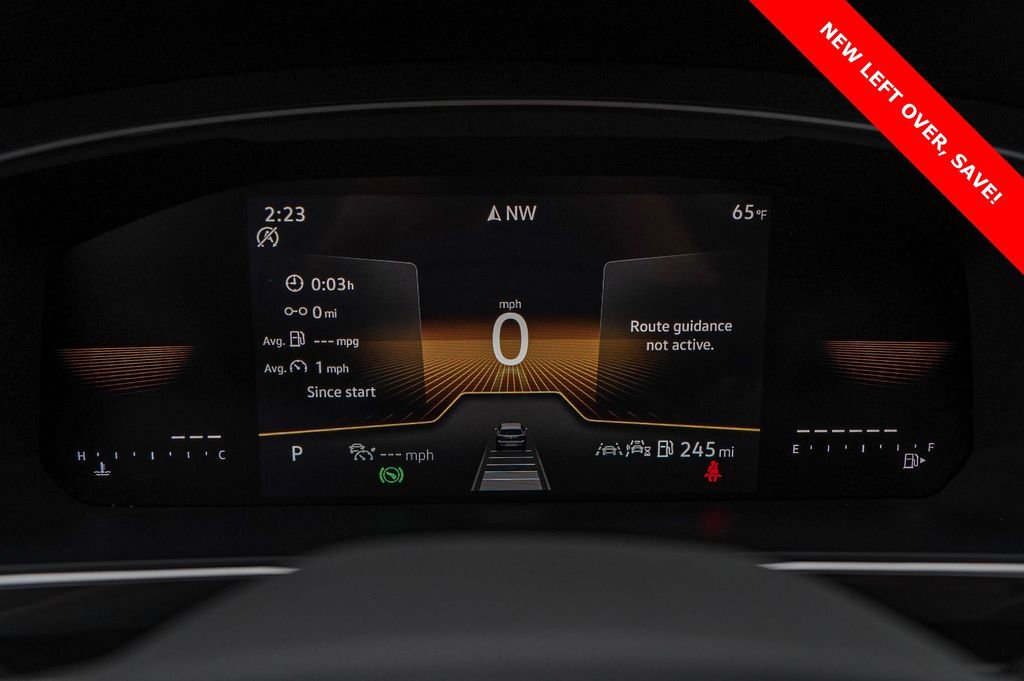Used 2024 Volkswagen Tiguan SE R-Line image 13
