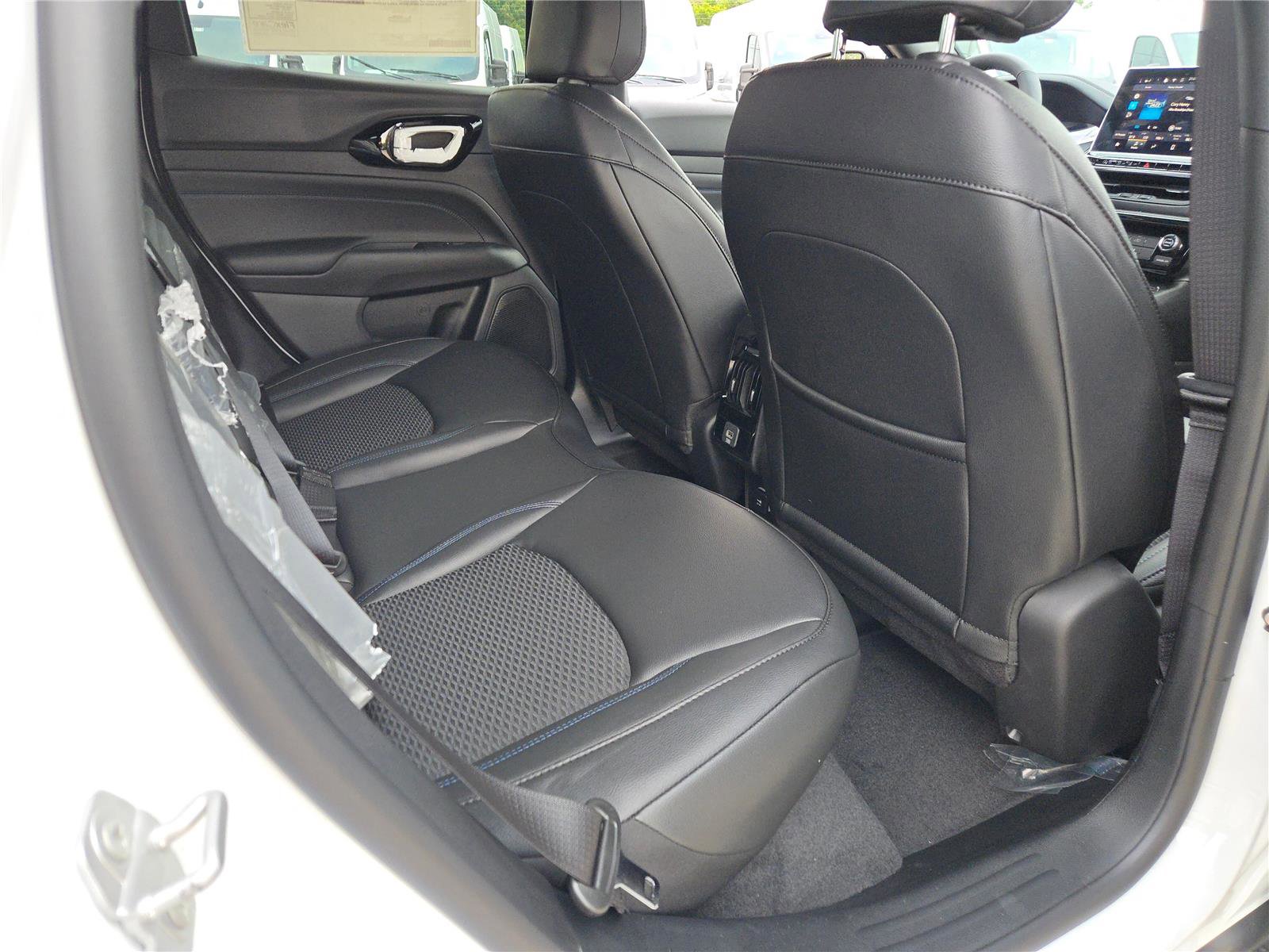 New 2026 Jeep Compass Latitude image 11