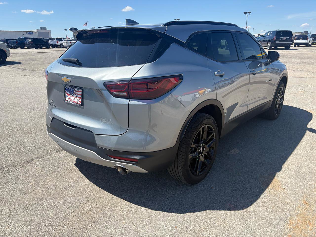 Used 2024 Chevrolet Blazer LT w/ Convenience Package FWD image 3