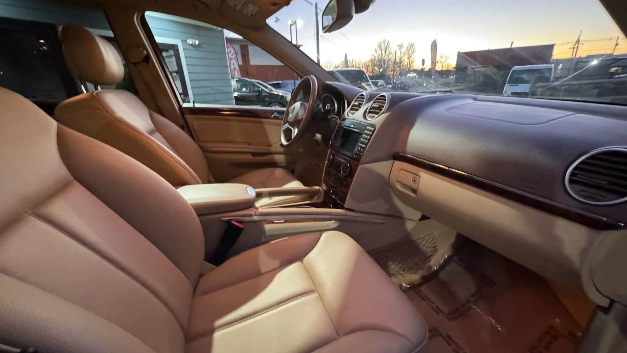 Used 2010 Mercedes-Benz GL 450 4MATIC image 34