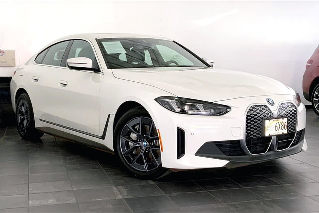 Used 2025 BMW i4 eDrive40 RWD image 2