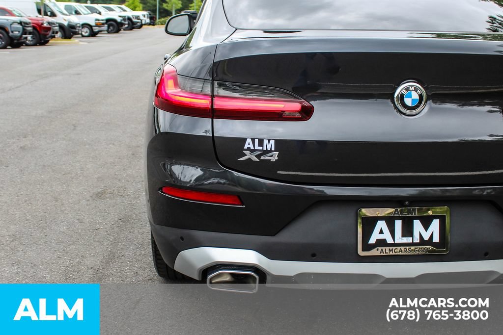 Used 2024 BMW X4 xDrive30i w/ Parking Assistance Package AWD/4WD image 11
