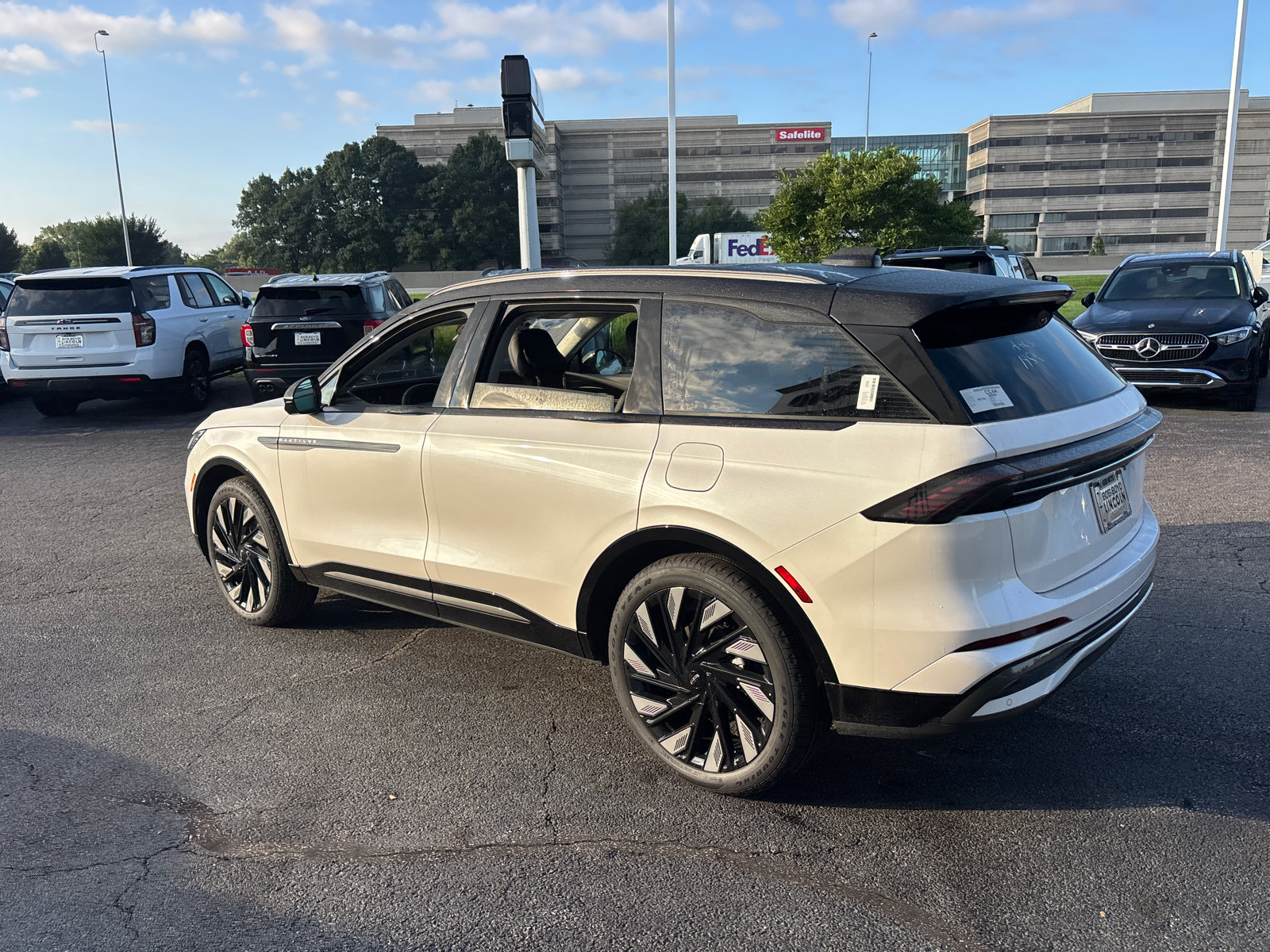 New 2026 Lincoln Nautilus Reserve w/ Jet Appearance Package AWD/4WD image 5