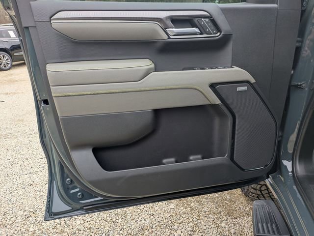 New 2026 Chevrolet Silverado 1500 ZR2 w/ Dark Appearance Package AWD/4WD image 8