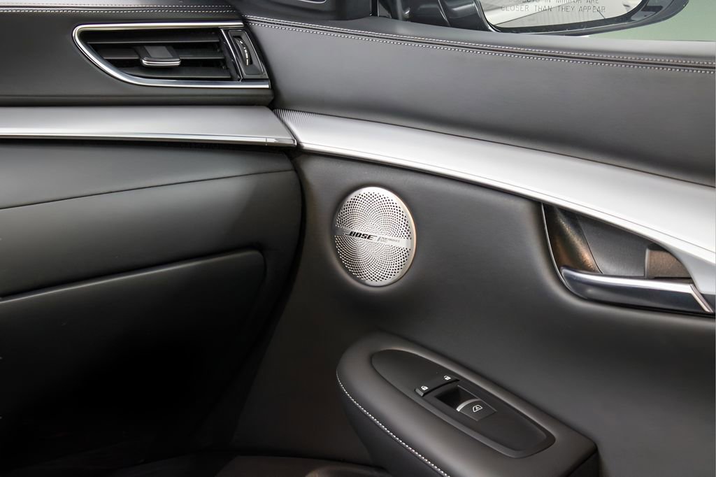 Used 2021 INFINITI QX50 Sensory image 16