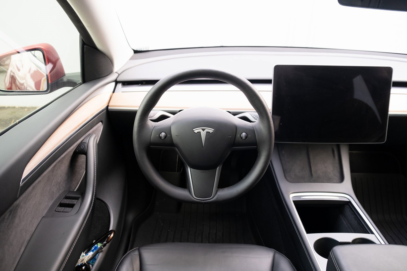 Used 2022 Tesla Model Y Long Range image 2
