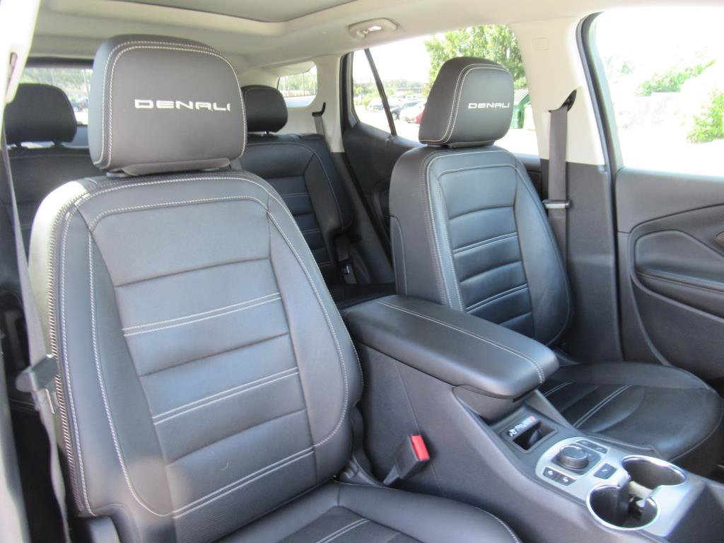 Used 2022 GMC Terrain Denali image 8