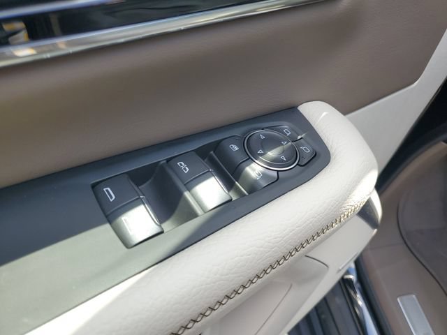 Used 2026 GMC Yukon XL Denali w/ Denali Reserve Package AWD/4WD image 9