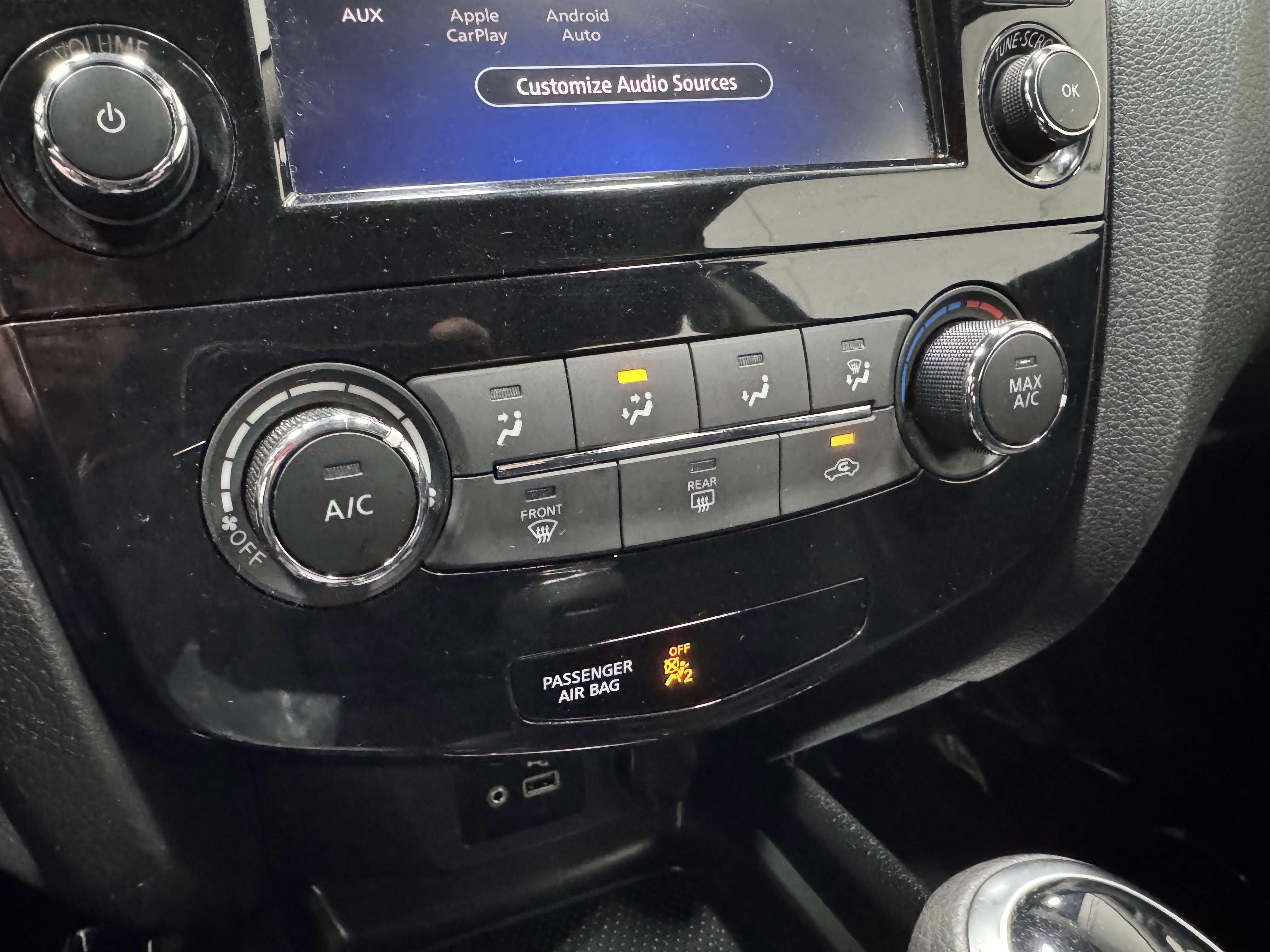 Used 2020 Nissan Rogue Sport S image 29