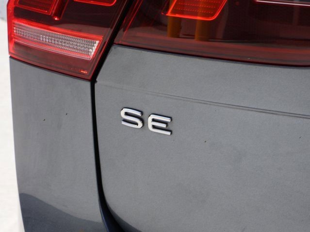 Used 2023 Volkswagen Tiguan SE image 19