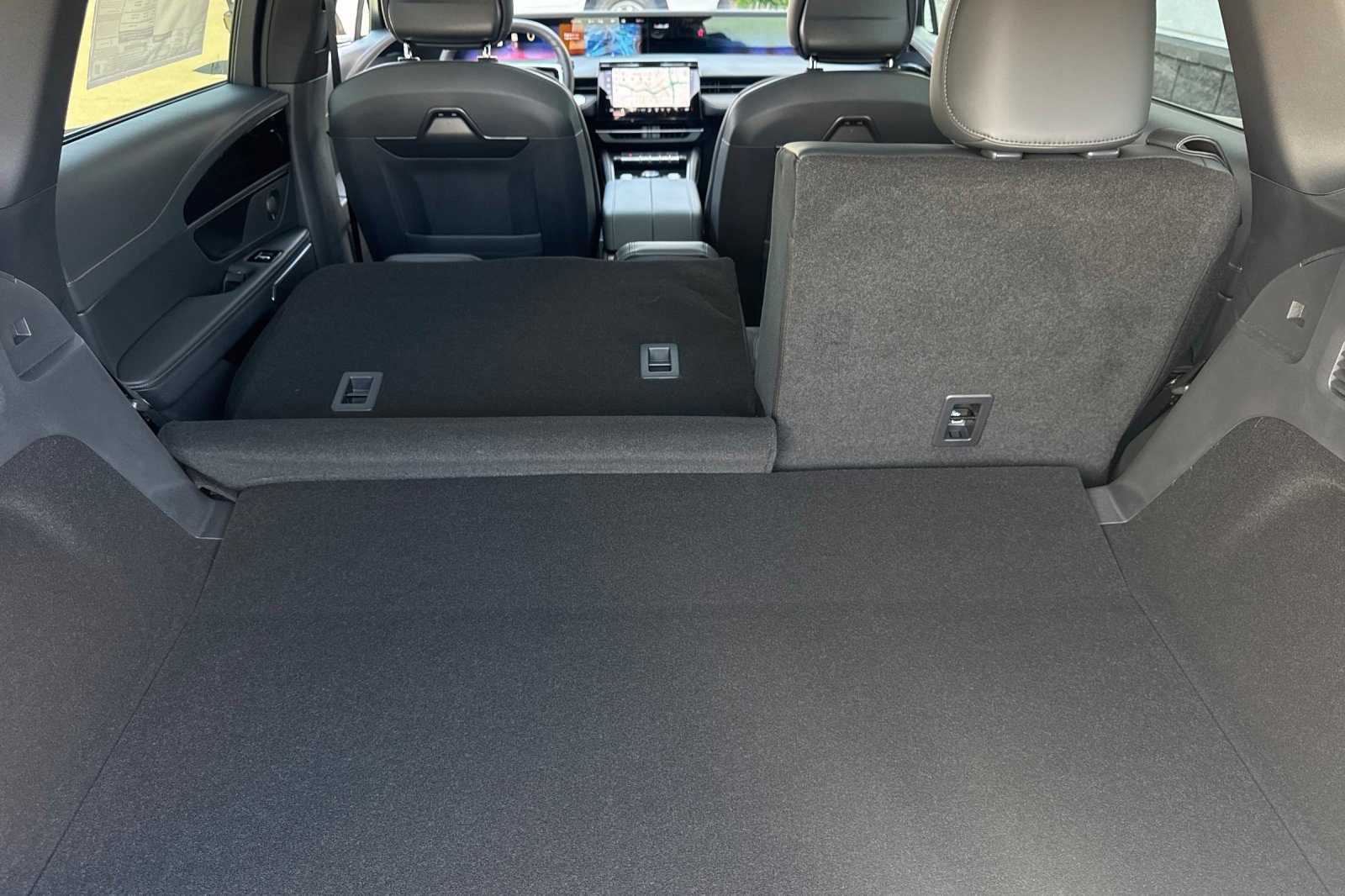 New 2025 Lincoln Nautilus Reserve w/ Jet Appearance Package image 14