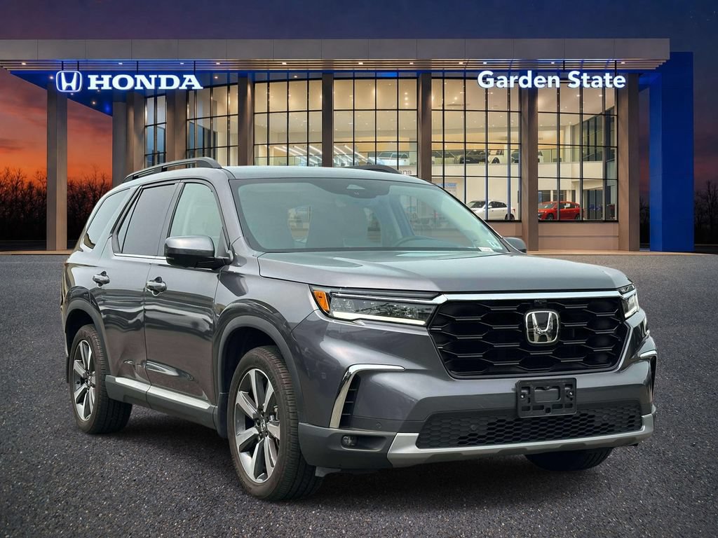 Certified 2025 Honda Pilot Elite image 2