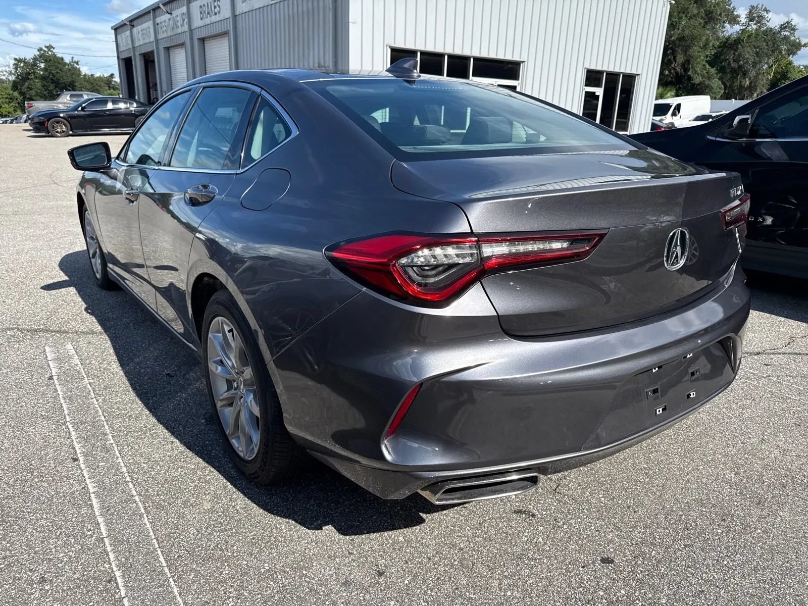 Used 2023 Acura TLX FWD image 11