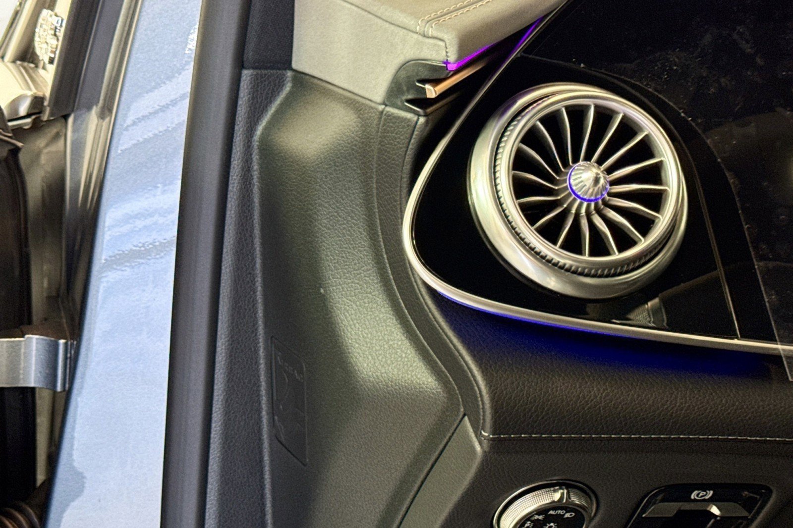 New 2026 Mercedes-Benz EQS 400 4MATIC SUV image 10