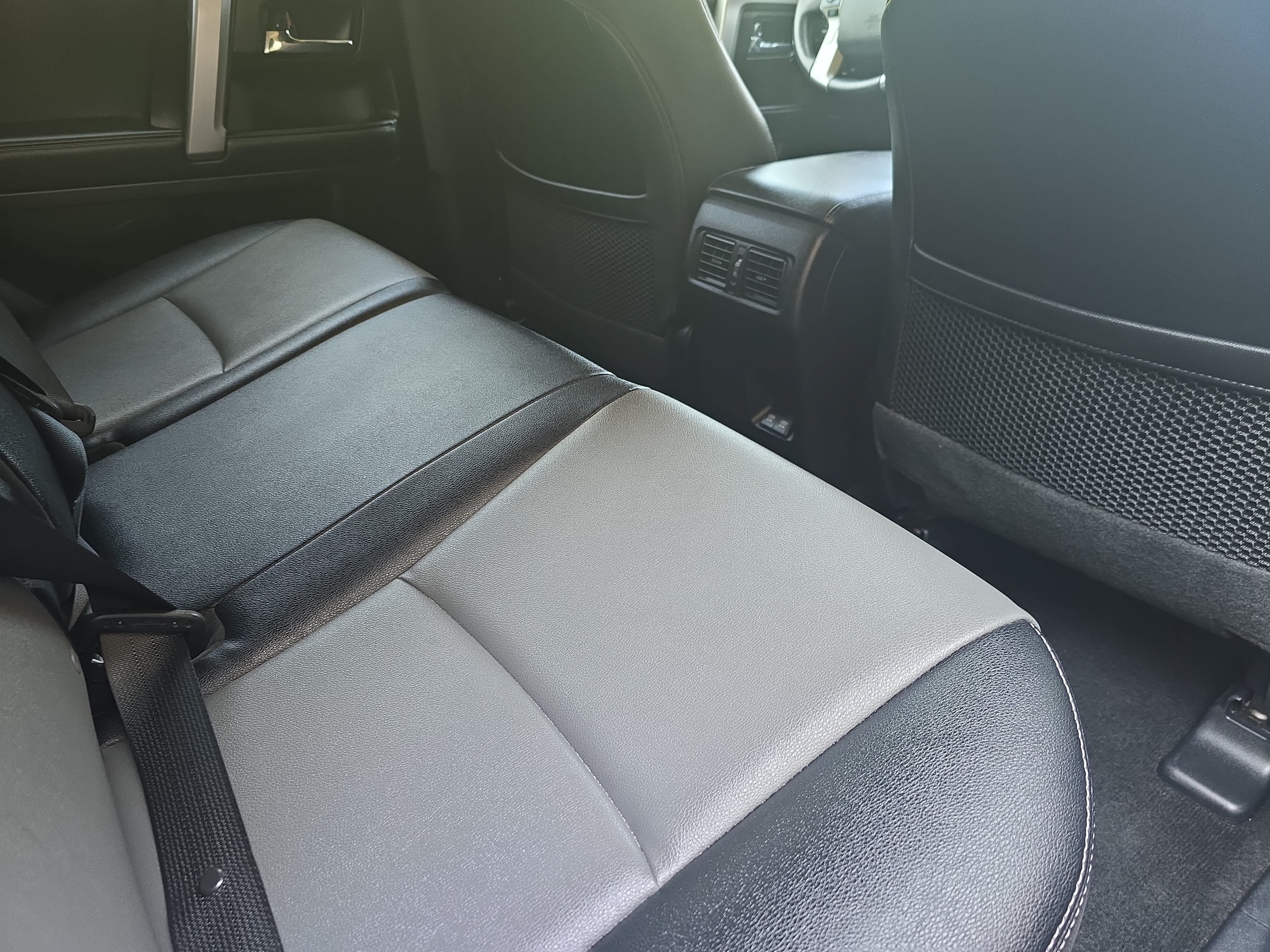 Used 2022 Toyota 4Runner SR5 Premium w/ Moonroof Package AWD/4WD image 11