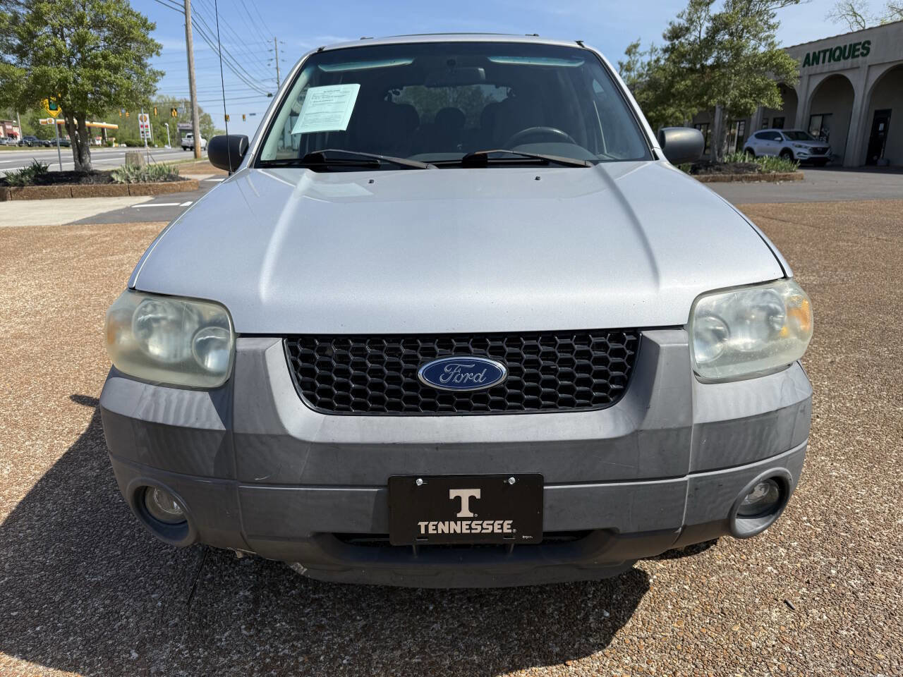 Used 2006 Ford Escape XLT image 2