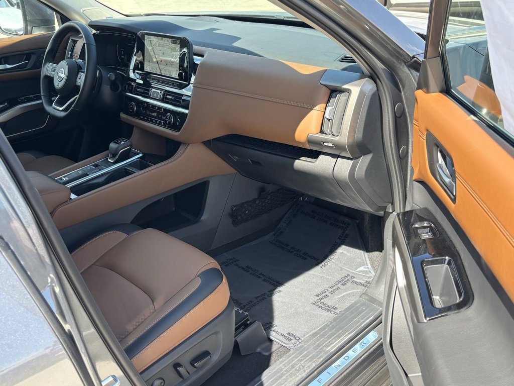 New 2025 Nissan Pathfinder Platinum w/ Cargo Package image 20