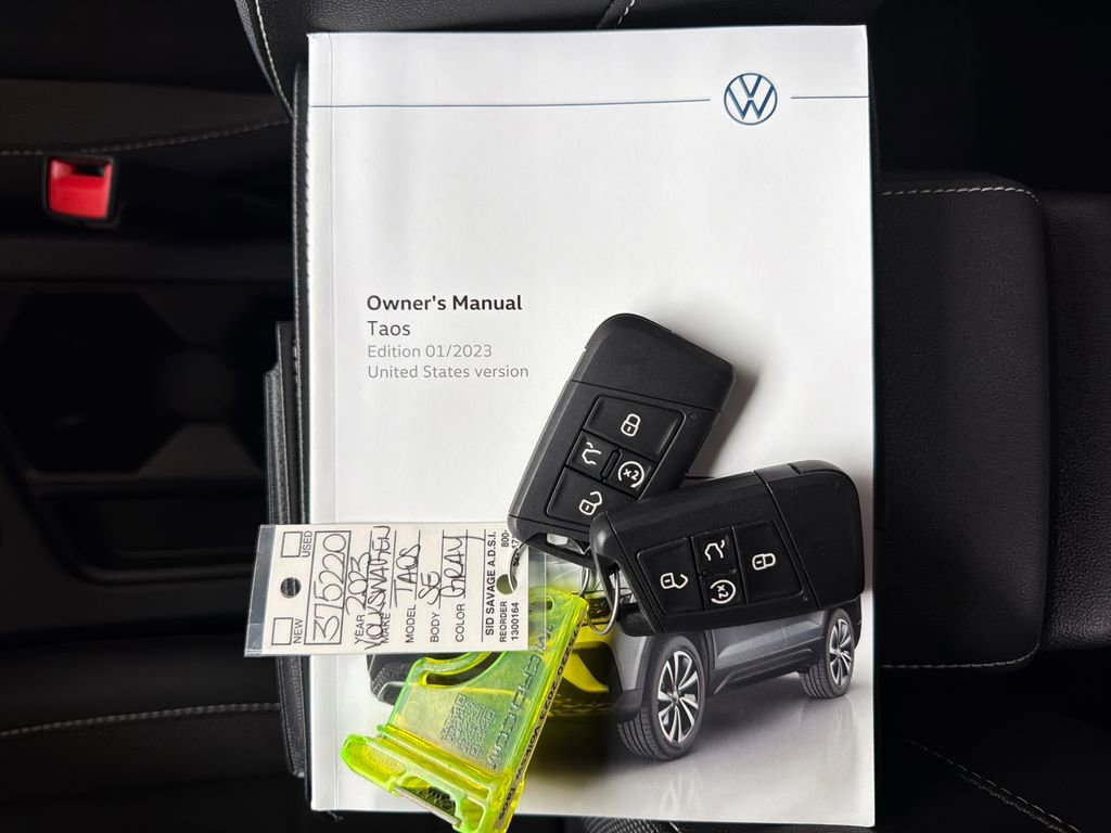 Used 2023 Volkswagen Taos SE image 33
