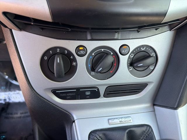 Used 2012 Ford Focus SE FWD image 9