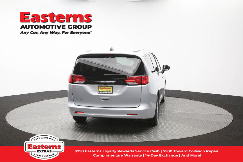 Used 2023 Chrysler Voyager LX FWD image 41
