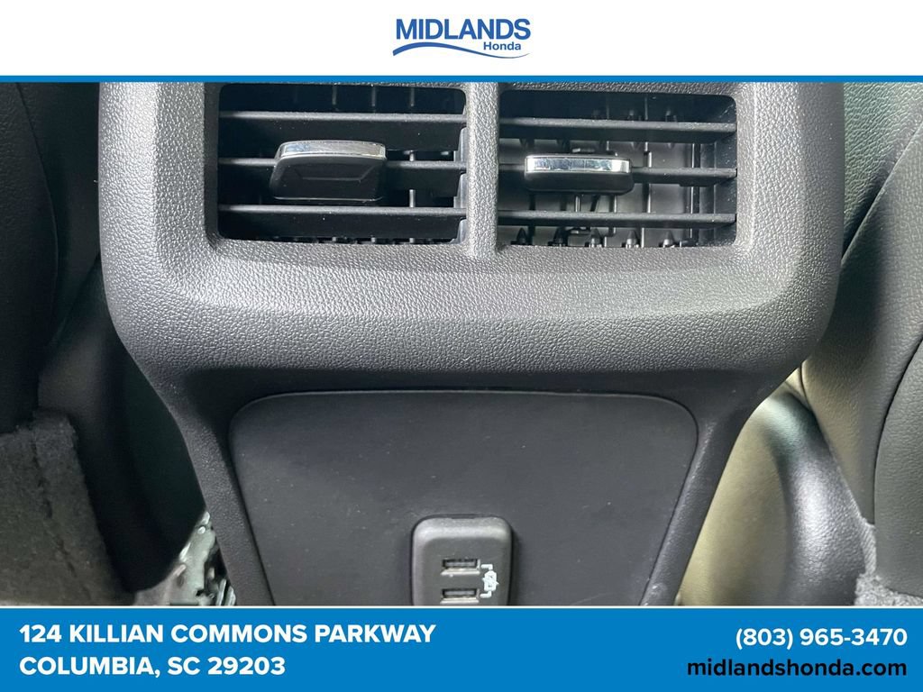 Used 2024 Chevrolet Equinox RS FWD image 11