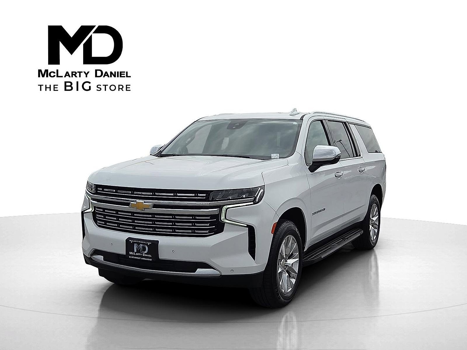 Used 2023 Chevrolet Suburban Premier image 2