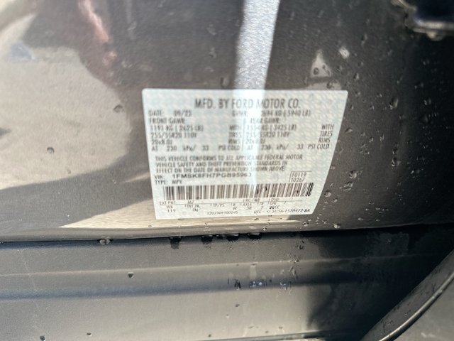 Used 2023 Ford Explorer Limited w/ Equipment Group 301A AWD/4WD image 39