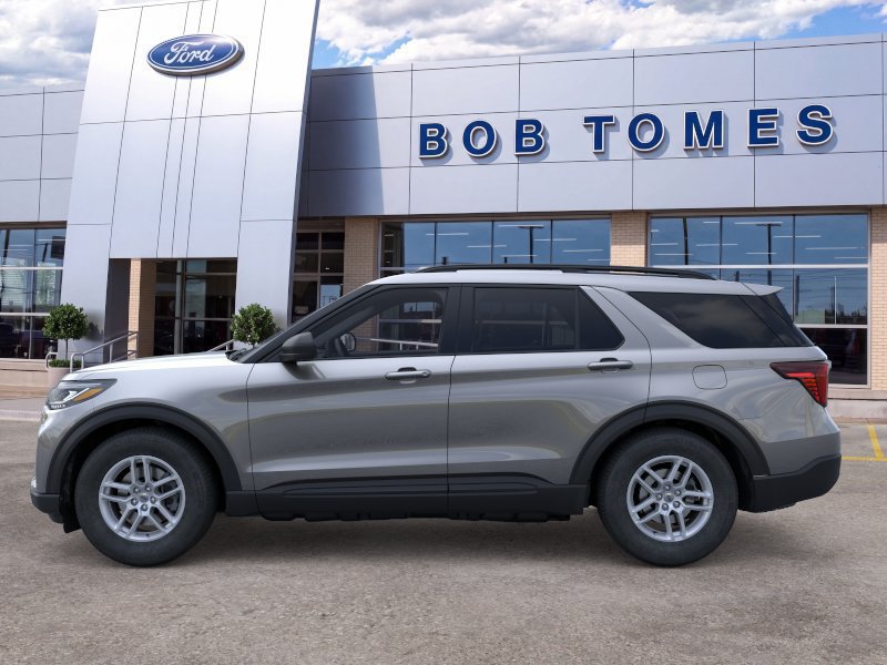 New 2026 Ford Explorer Active RWD image 3