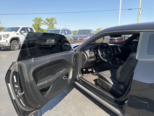 Used 2016 Dodge Challenger R/T Plus RWD image 19