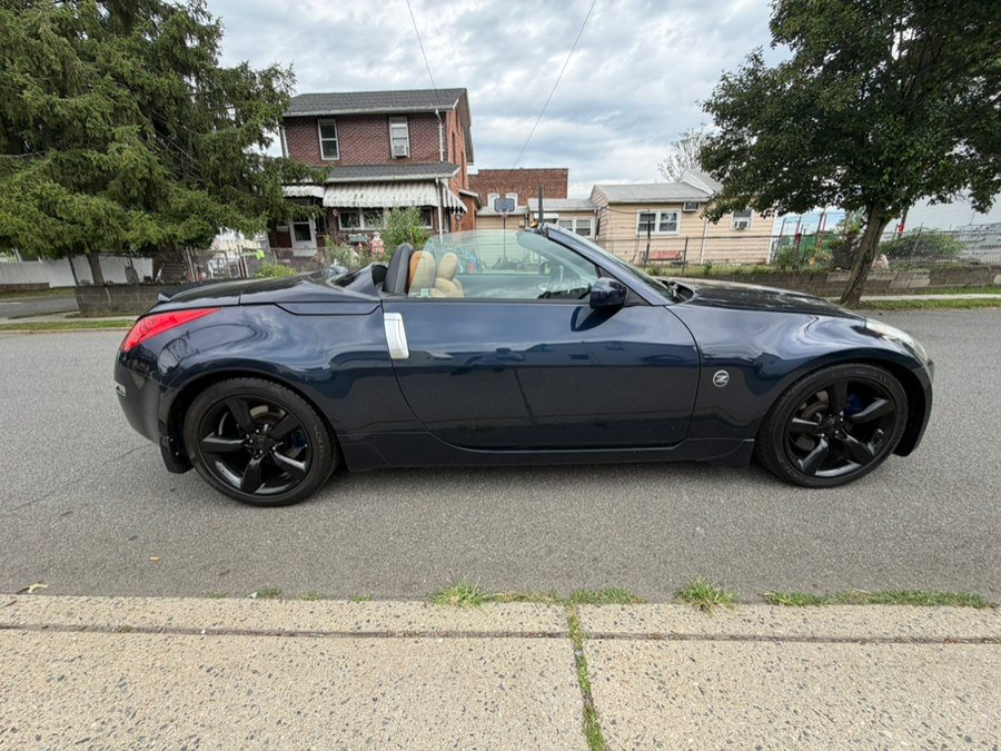 Used 2007 Nissan 350Z Touring RWD image 3