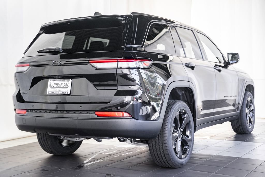 New 2025 Jeep Grand Cherokee 4WD image 4