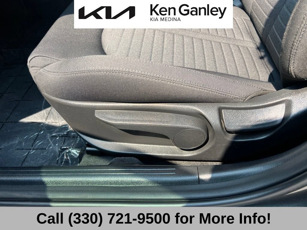 Certified 2025 Kia K5 LXS FWD image 29