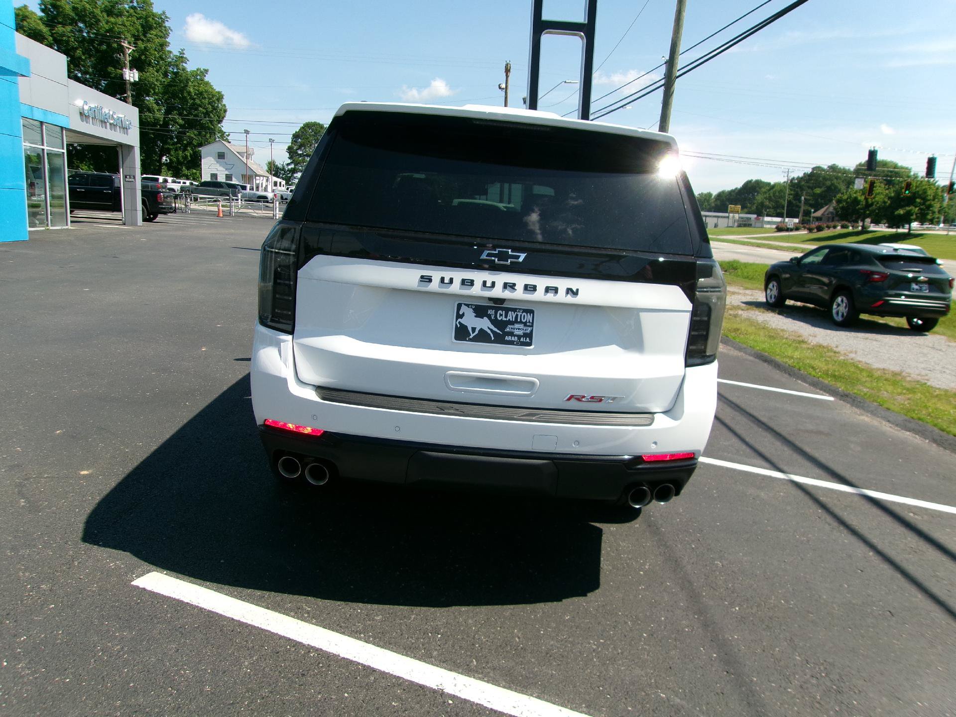 New 2026 Chevrolet Suburban RST w/ Comfort Package AWD/4WD image 4