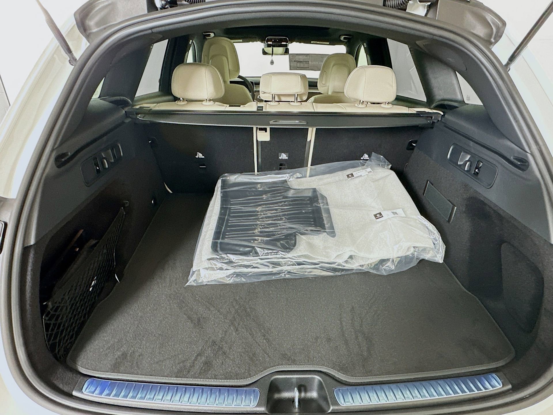 New 2026 Mercedes-Benz GLC 300 4MATIC image 29