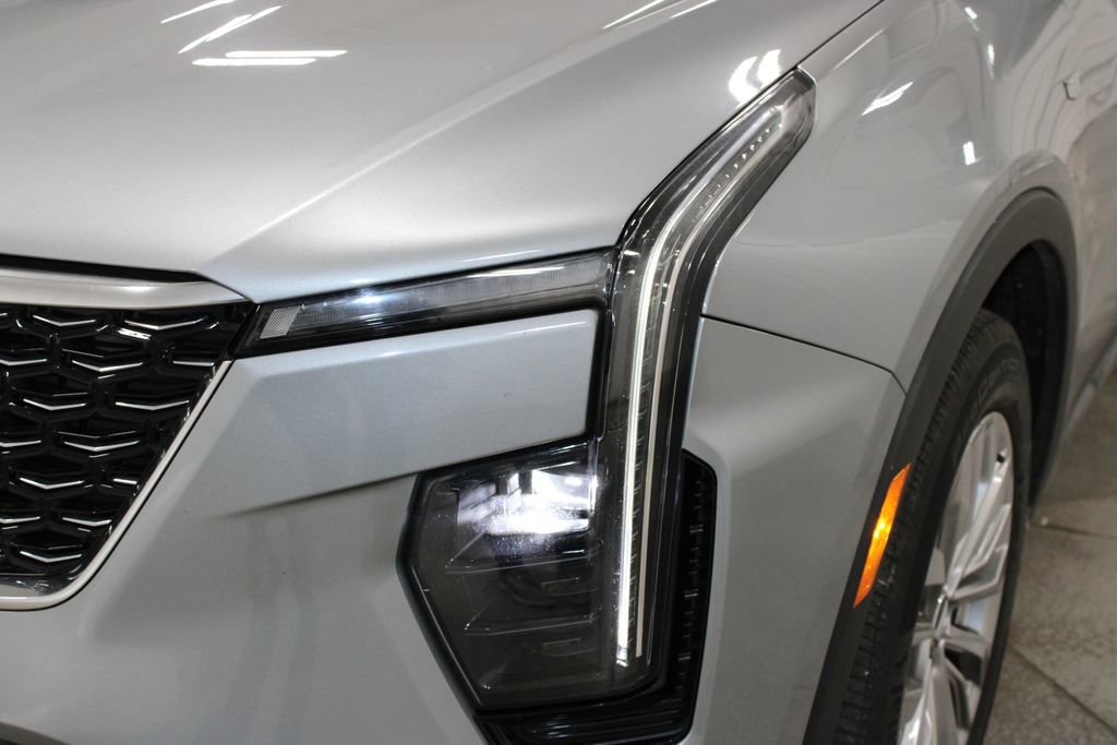 Used 2024 Cadillac XT4 Premium Luxury image 13