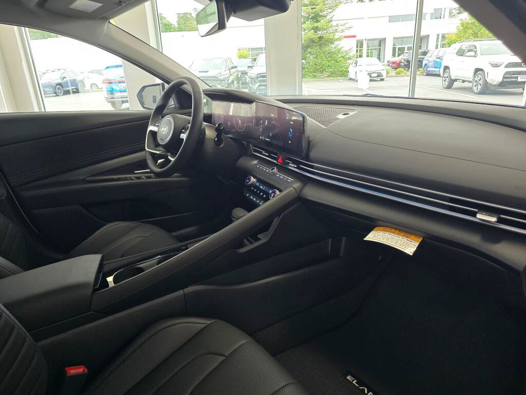 New 2026 Hyundai Elantra Limited FWD image 43