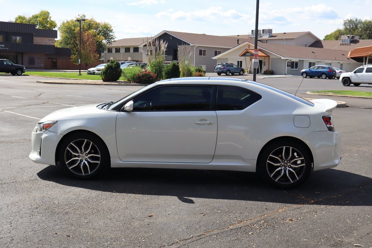 Used 2015 Scion tC FWD image 9