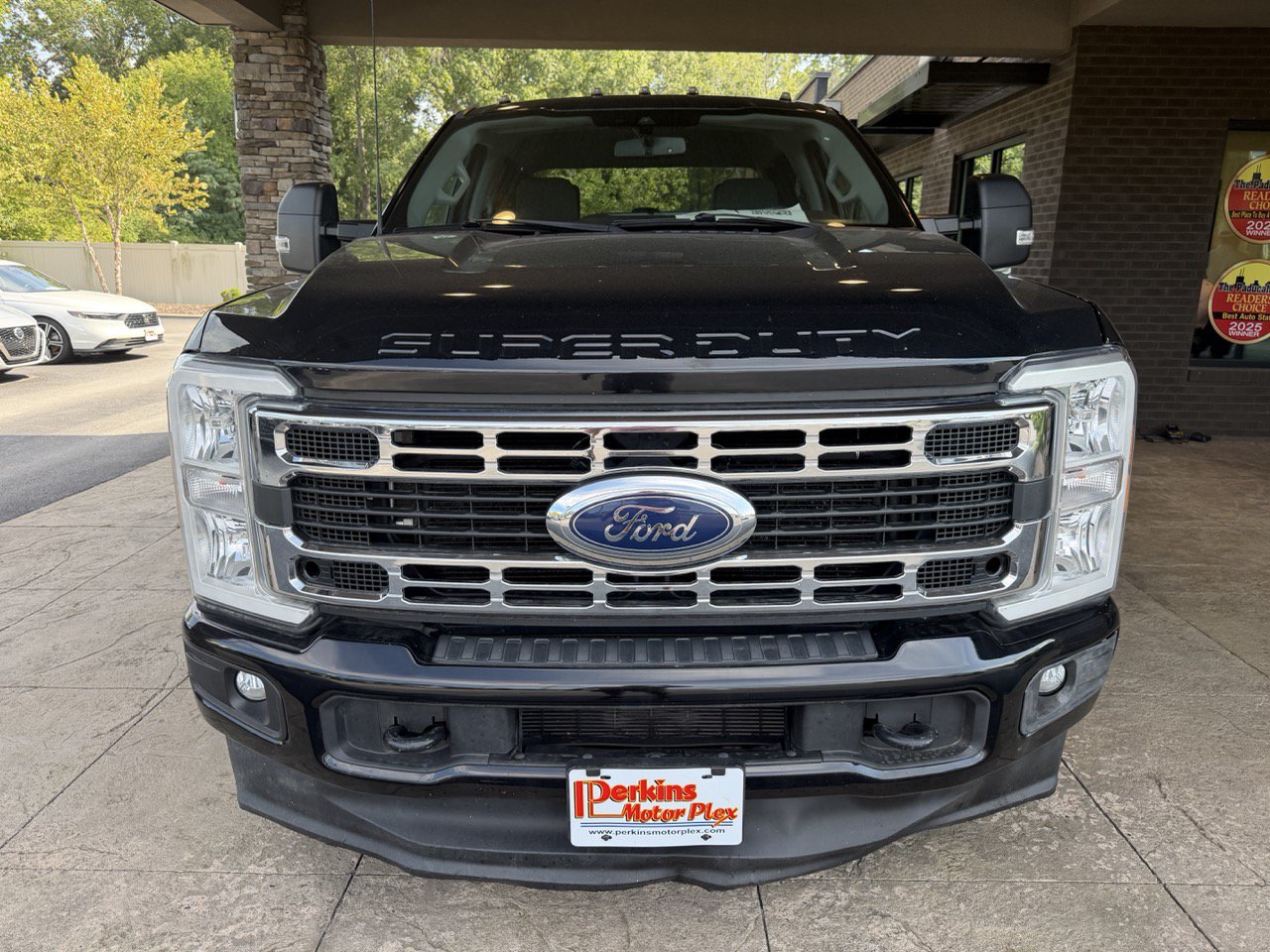 Used 2023 Ford F350 XLT AWD/4WD image 4