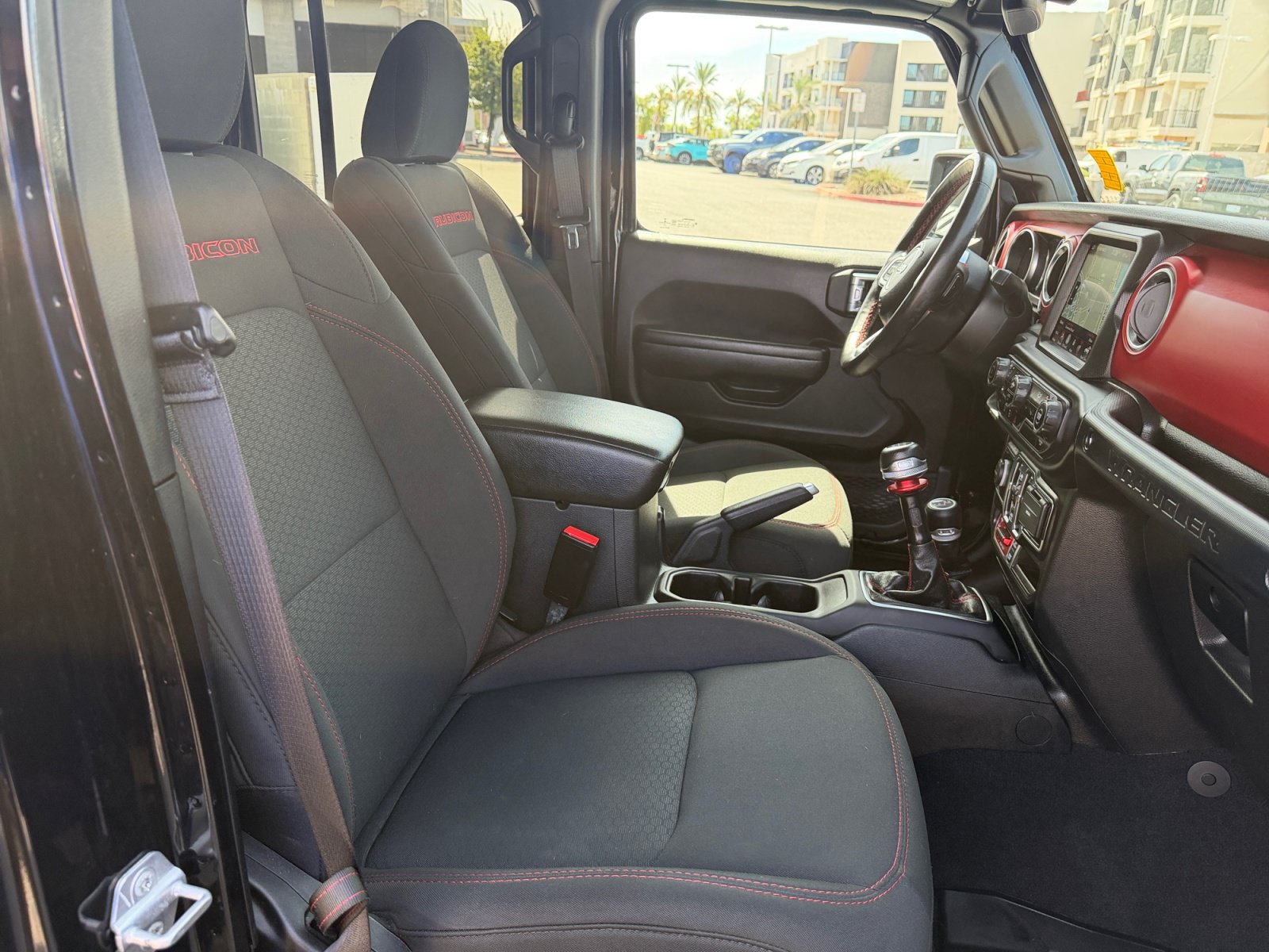 Used 2021 Jeep Wrangler Unlimited Rubicon AWD/4WD image 30