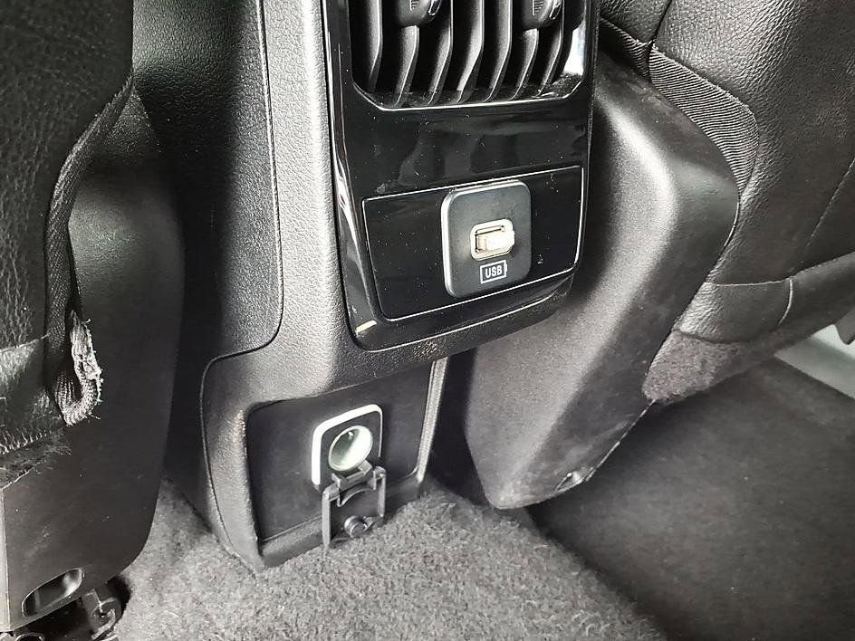 Used 2024 Jeep Compass Latitude AWD/4WD image 19