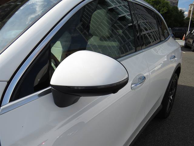 Used 2026 Mercedes-Benz GLC 300 4MATIC image 25