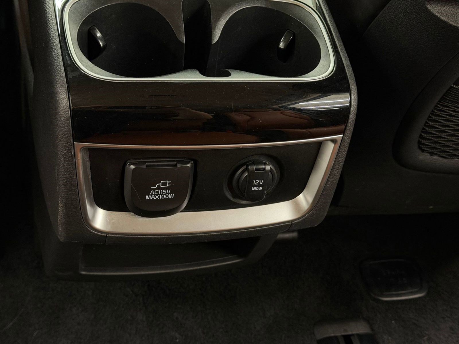 Used 2024 Kia Carnival SX FWD image 23