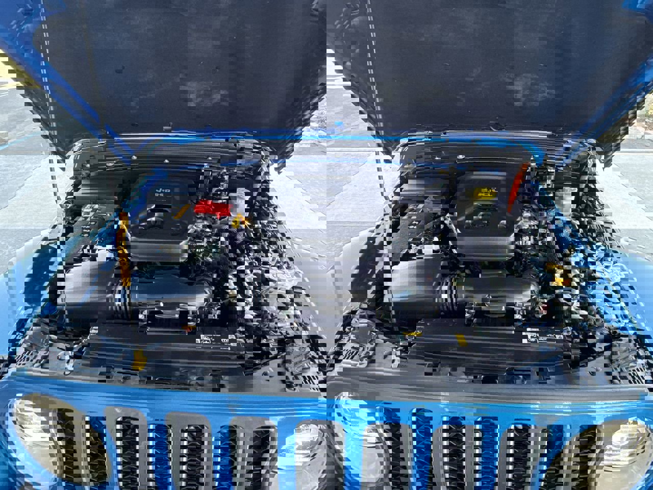 Used 2021 Jeep Wrangler Unlimited Sahara w/ Cold Weather Group image 28