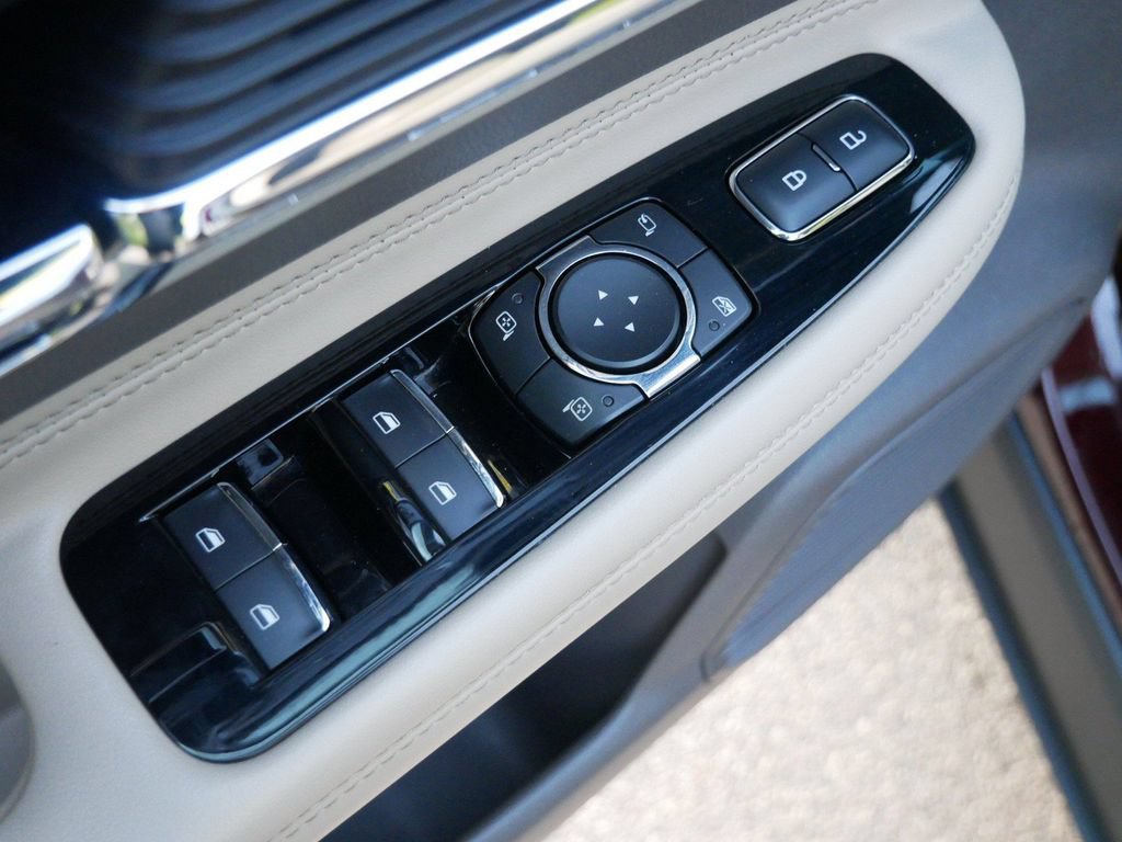 Used 2021 Lincoln Corsair AWD w/ Equipment Group 101A image 15