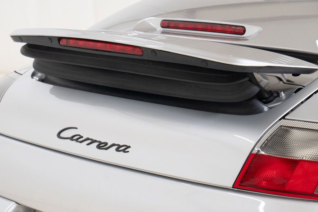 Used 2003 Porsche 911 Carrera image 21