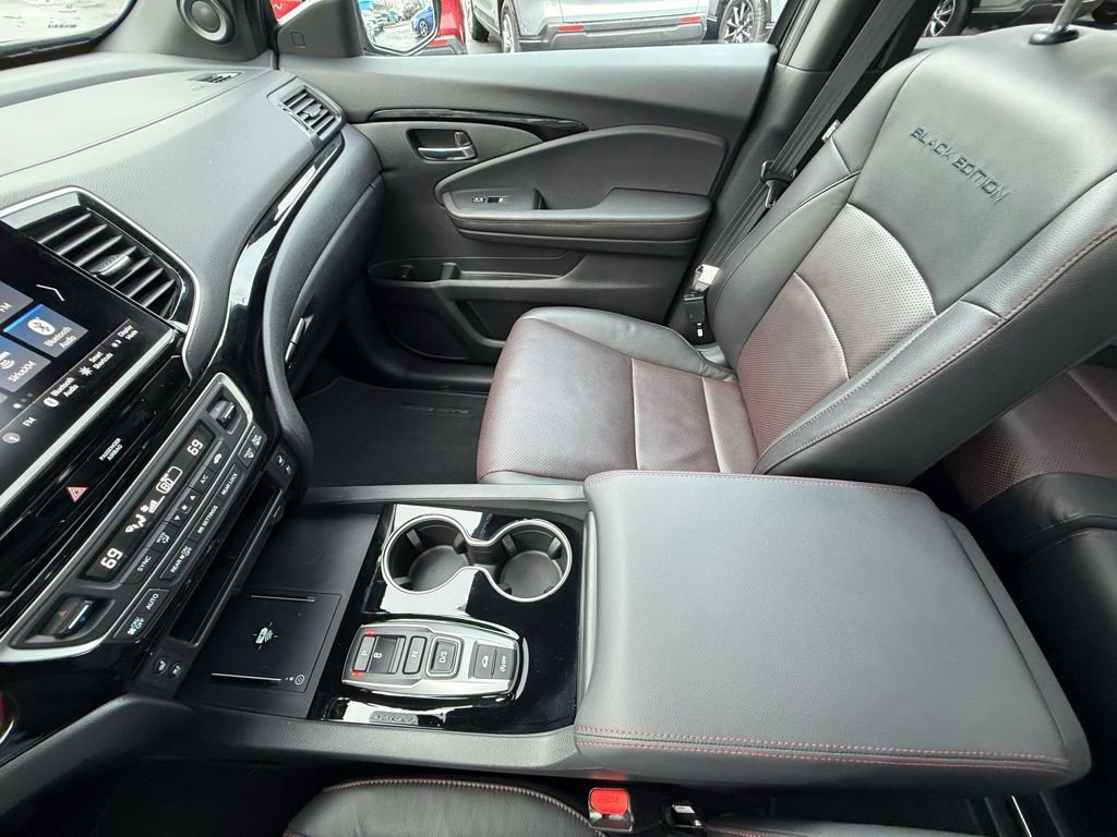 Certified 2025 Honda Ridgeline Black Edition image 30