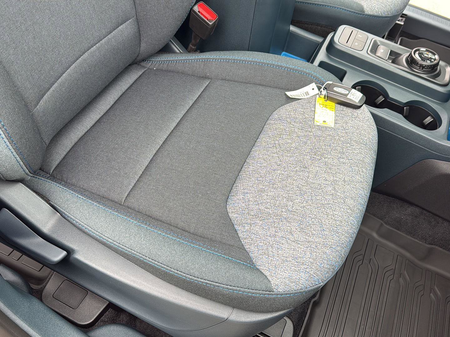 New 2025 Ford Maverick XLT image 30