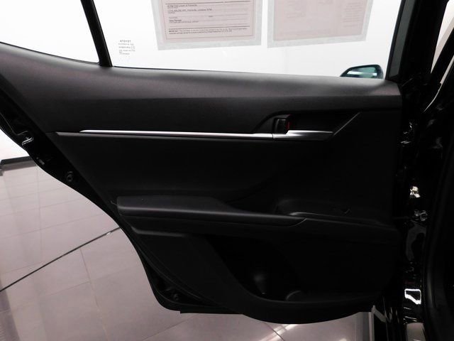 Used 2024 Toyota Camry SE image 25